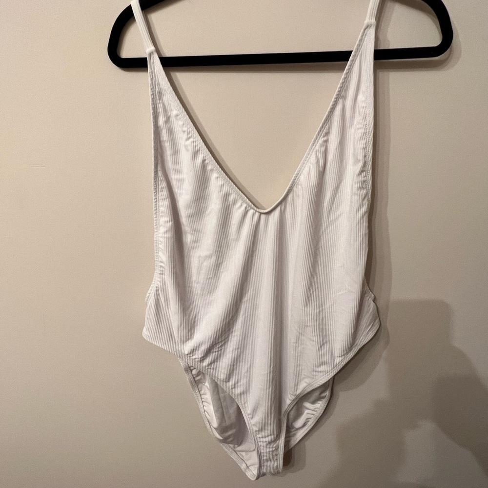 New White Ribbed Fabric One Piece Swimsuit, Sz 3x